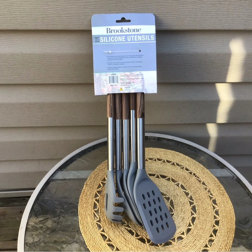 New Brookstone Silicone Utensils Set